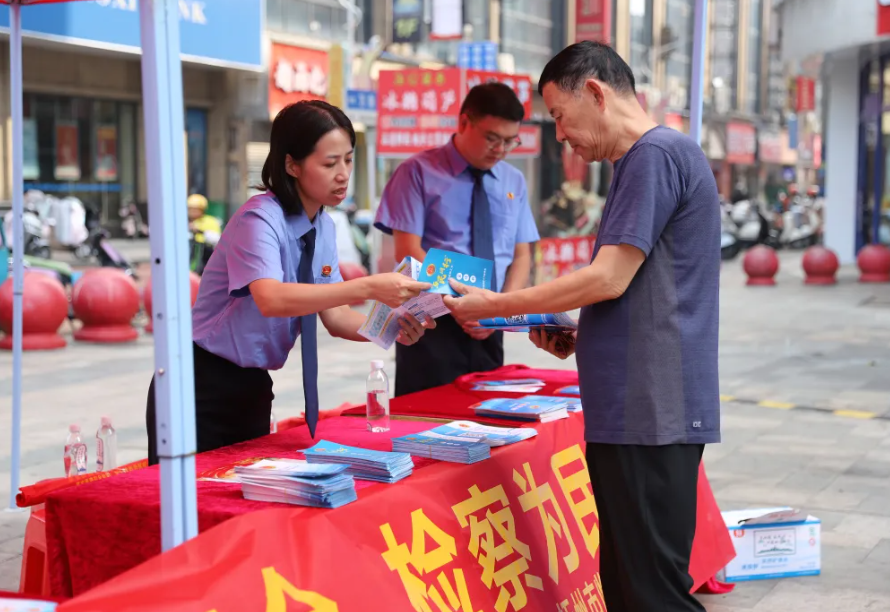 “零距离”守护质量安全